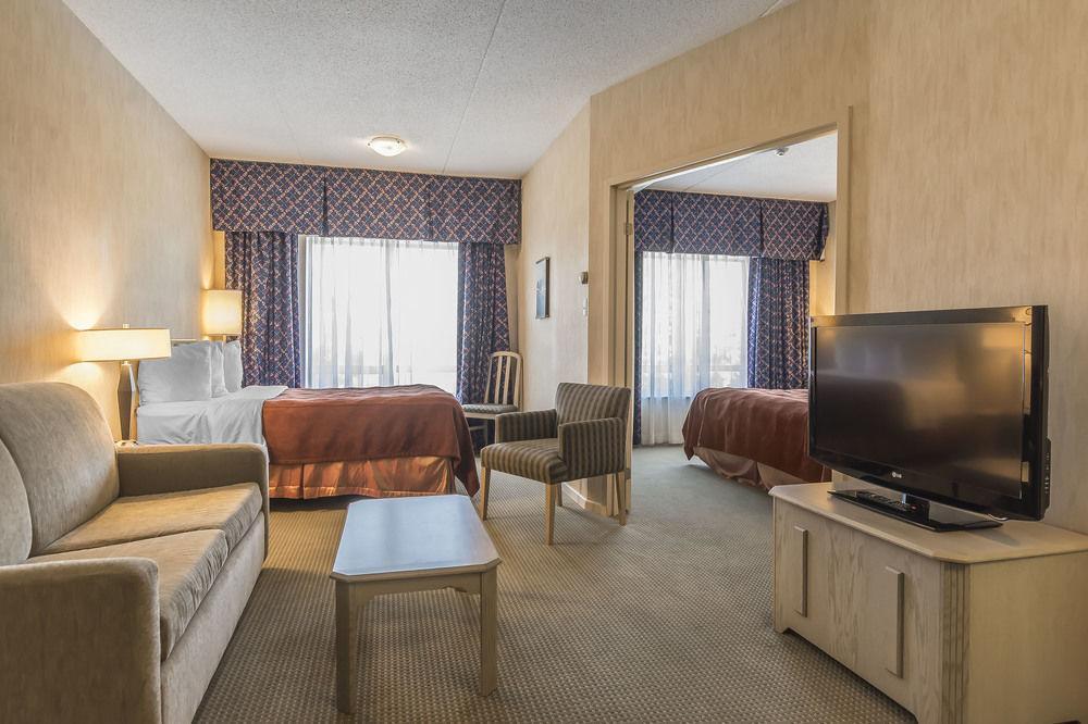 Quality Suites Whitby Exterior foto
